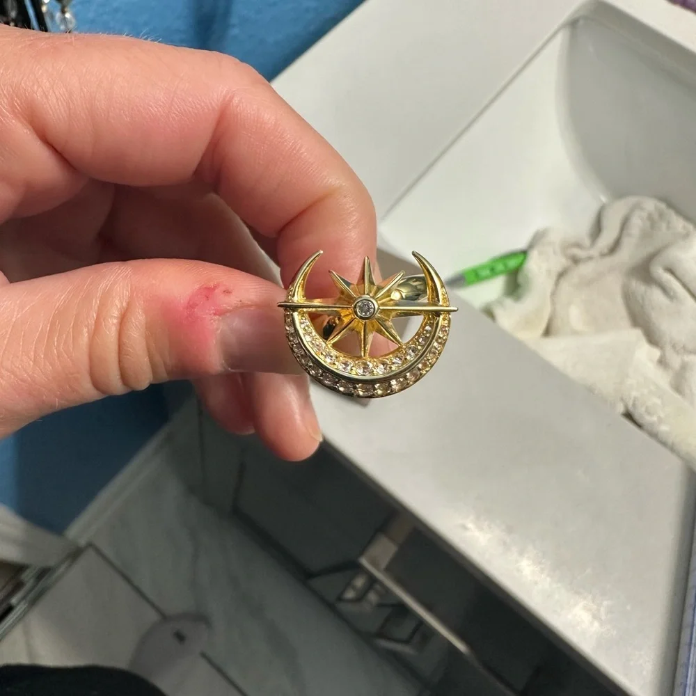 New awe inspired cosmic meditiation ring Gold Crescent Moon and Star - Picture 8 of 10
